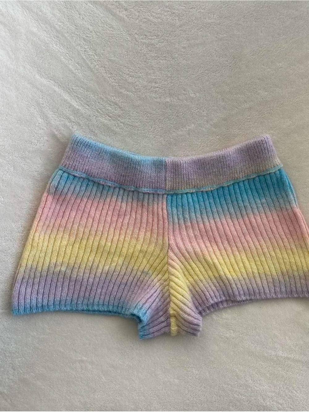 UO Bundle- Out From Under Rainbow Pastel Knit Shorts & Lace Bralette Set - Picture 4 of 5
